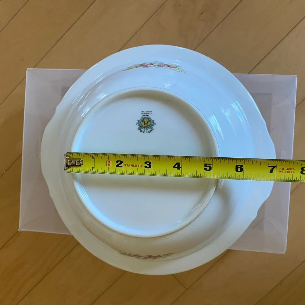 Noritake Elegant Floral Divided Bowl with Gold Accents